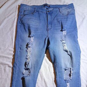 Fashion Nova/Jeans/Women/Size 2X/Light Denim/Distressed Straight Leg Super Stret
